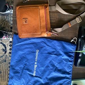 Dooney & Bourke Small Mallory leather crossbody, gently used maybe 2x